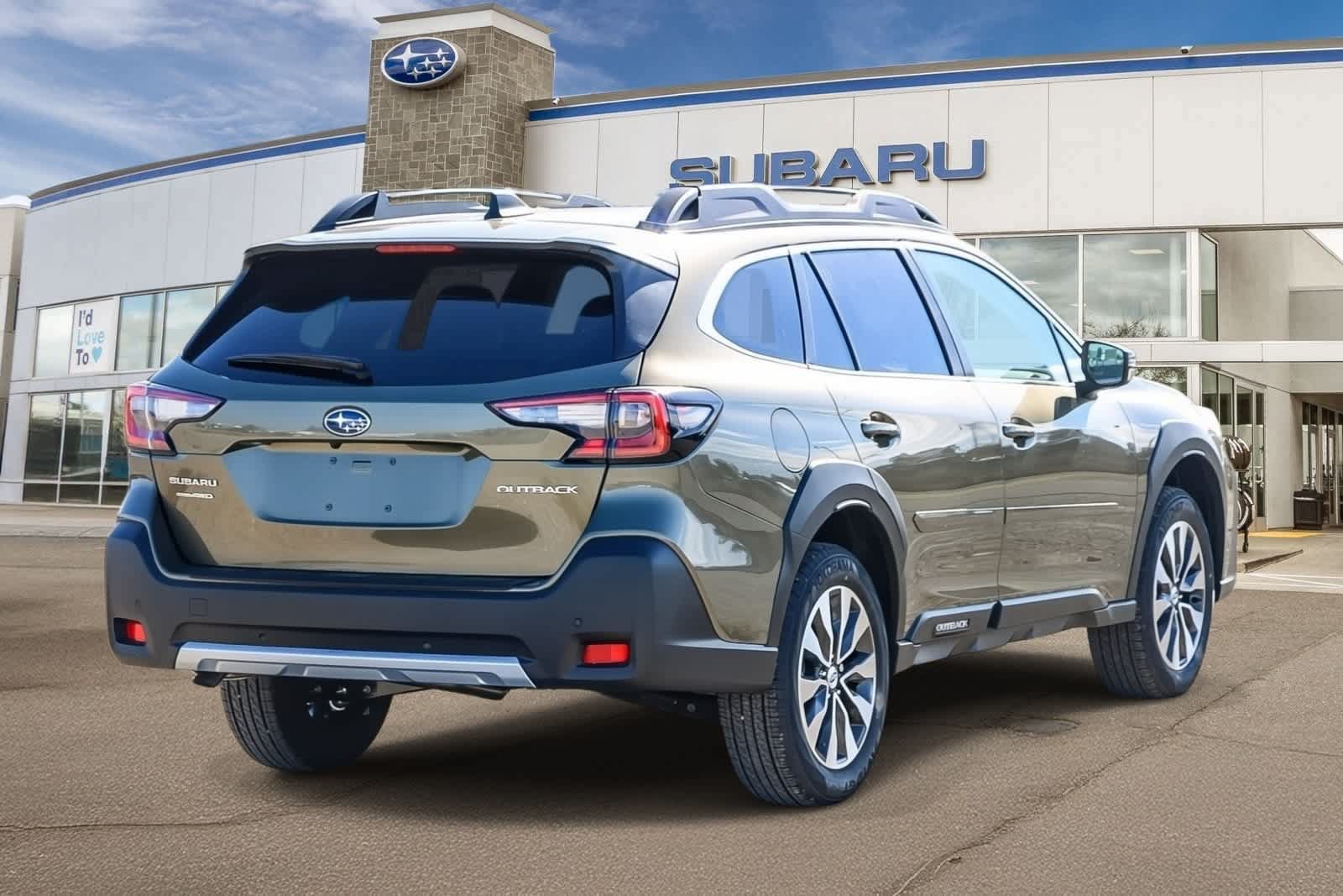 Used 2025 Subaru Outback Limited AWD/4WD image 2