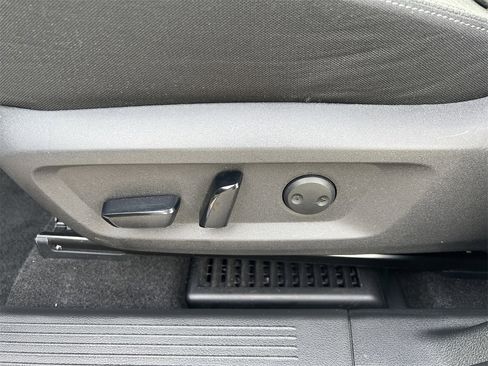 Certified 2022 Nissan Rogue SV image 22