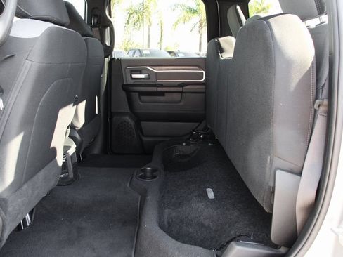 Used 2022 RAM 2500 Big Horn AWD/4WD image 32