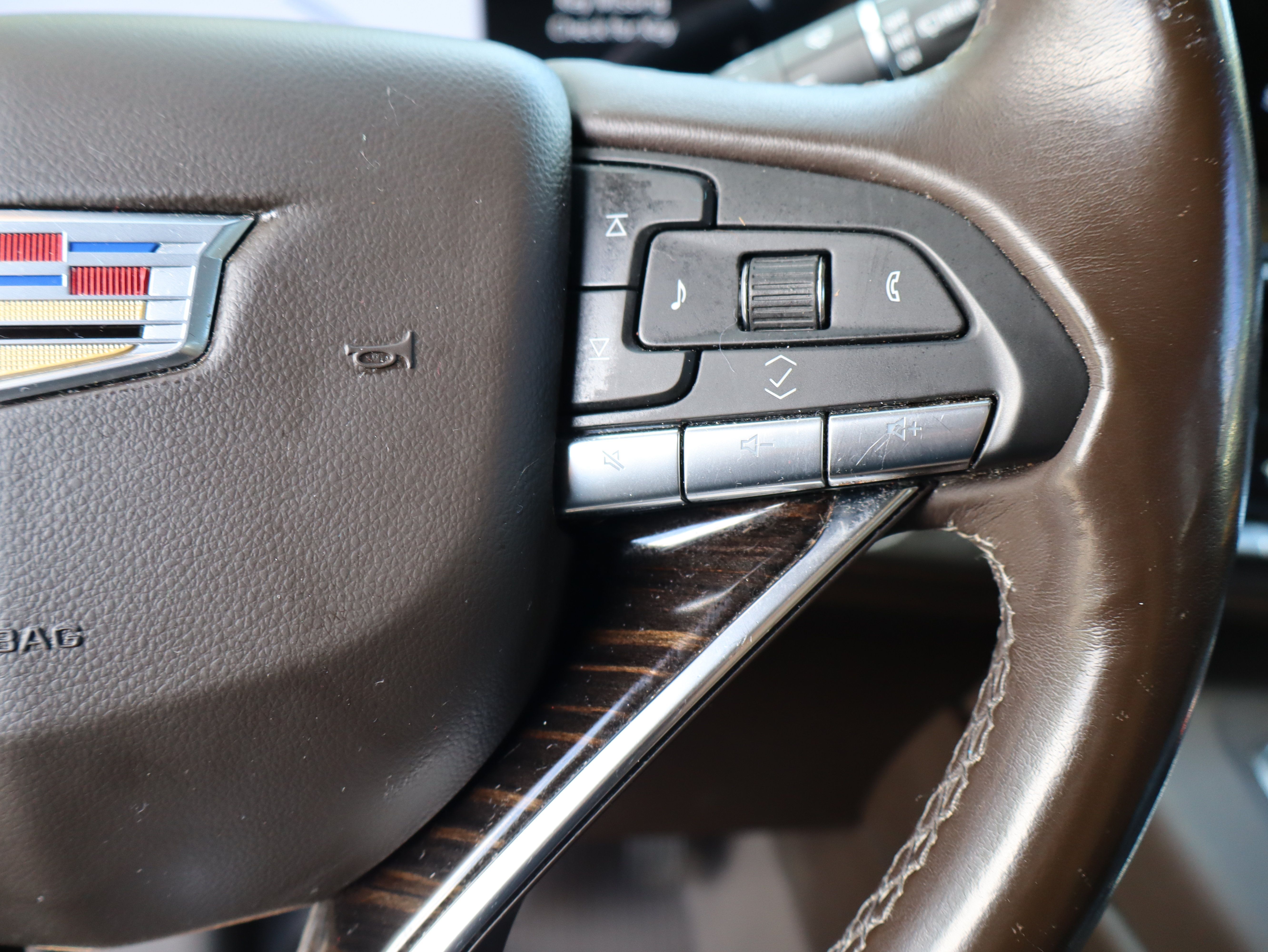 Used 2023 Cadillac Escalade ESV Premium Luxury w/ LPO, Radiant Package AWD/4WD image 30