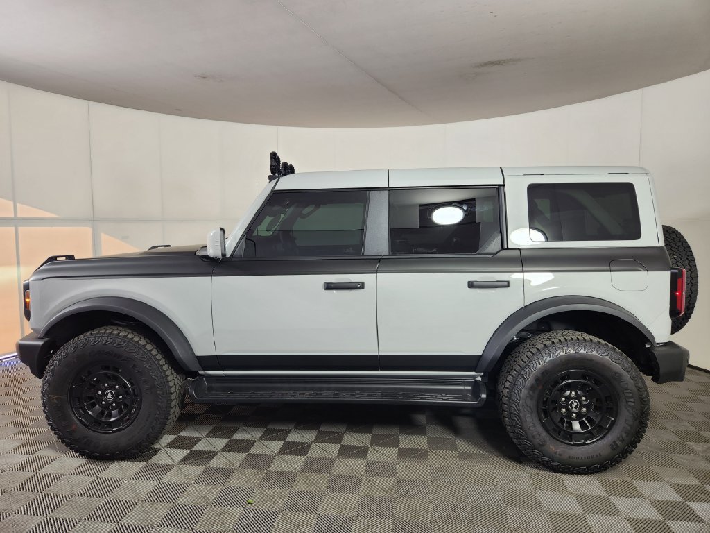 New 2026 Ford Bronco Outer Banks w/ Sasquatch Package AWD/4WD image 4