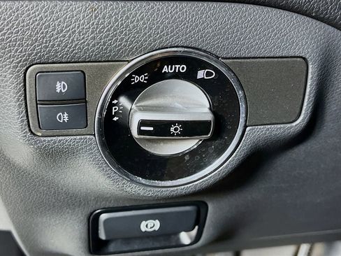Used 2020 Mercedes-Benz GLA 250 w/ Premium Package image 13