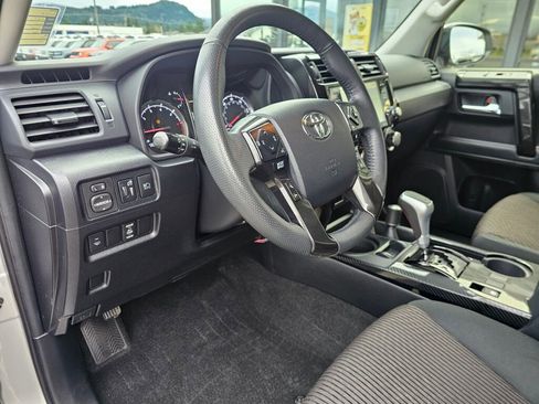 Used 2021 Toyota 4Runner TRD Off-Road image 19