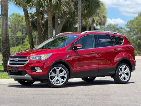 Used 2019 Ford Escape Titanium FWD image 3