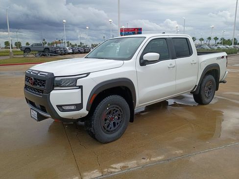 New 2026 Nissan Frontier PRO-4X w/ Tow Package AWD/4WD image 1