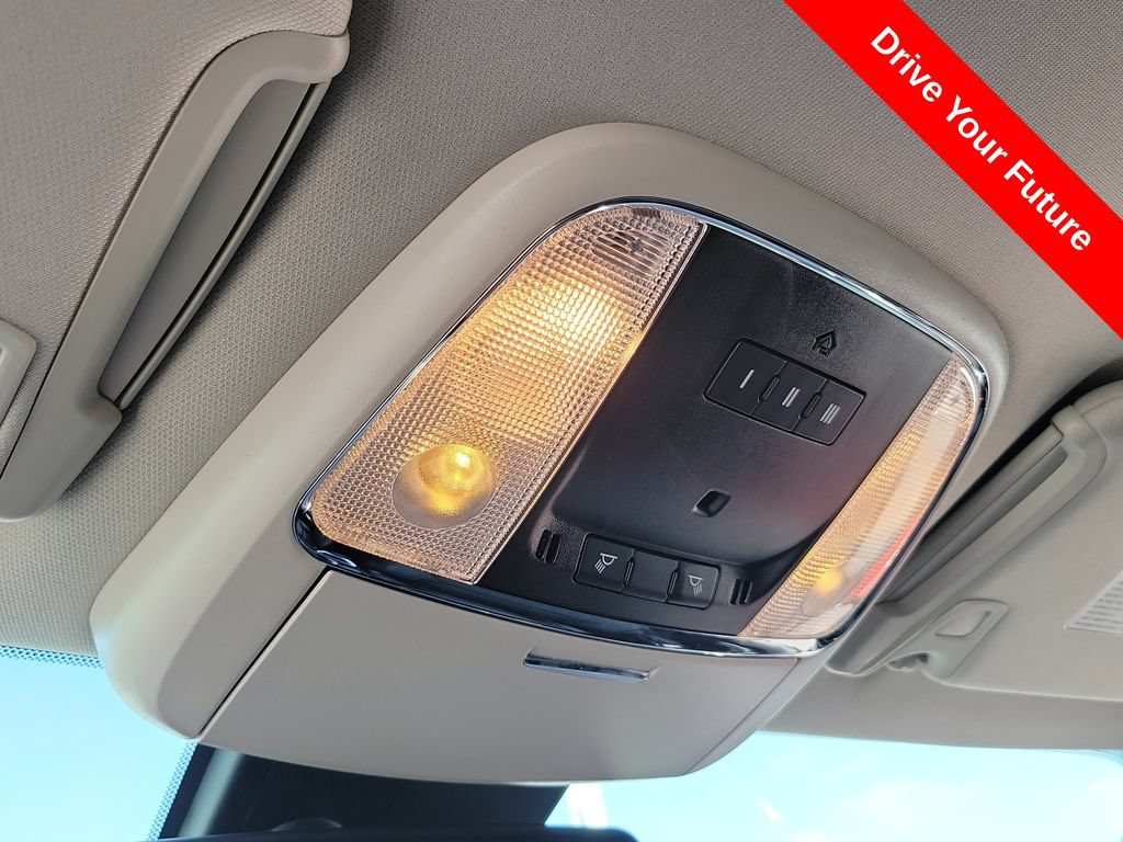 Used 2023 Chrysler 300 Touring L w/ Safetytec Plus Group RWD image 15