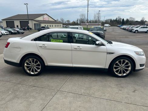 Used 2013 Ford Taurus Limited image 4