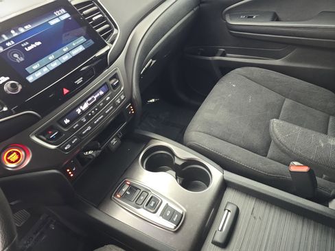 Certified 2022 Honda Pilot Sport image 23