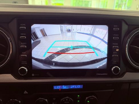 Used 2021 Toyota Tacoma TRD Off-Road w/ Technology Package AWD/4WD image 24