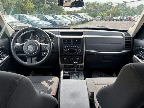 Used 2011 Jeep Liberty Sport AWD/4WD image 24