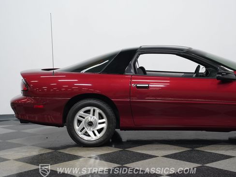 Used 1994 Chevrolet Camaro Z28 RWD image 27