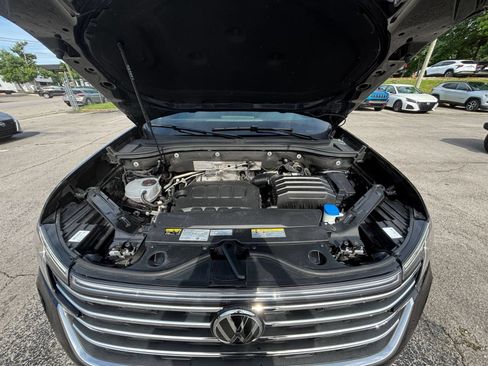 Used 2025 Volkswagen Atlas SE AWD/4WD image 34