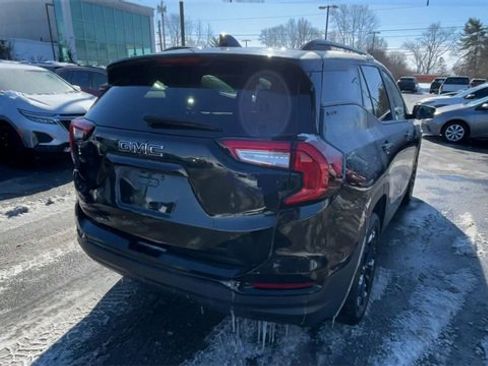 Used 2022 GMC Terrain SLE w/ Driver Convenience Package image 9