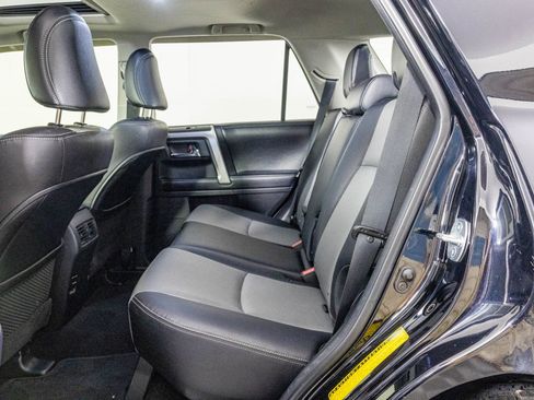 Used 2016 Toyota 4Runner SR5 Premium AWD/4WD image 38