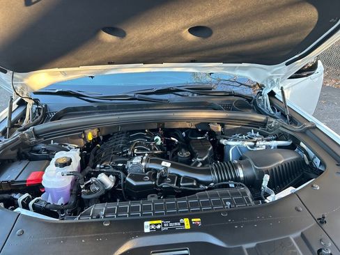 New 2025 Jeep Grand Cherokee L Limited w/ Luxury Tech Group II image 9