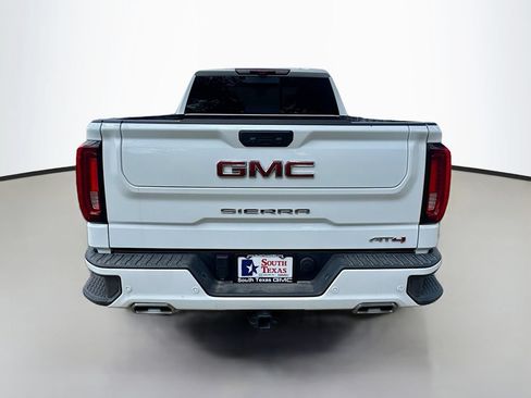 Used 2025 GMC Sierra 1500 AT4 w/ AT4 Premium Package AWD/4WD image 6