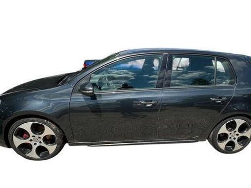 Used 2012 Volkswagen Golf 4-Door FWD image 2