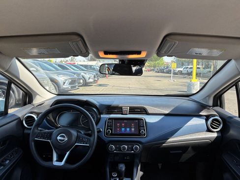 Used 2025 Nissan Versa SV image 31