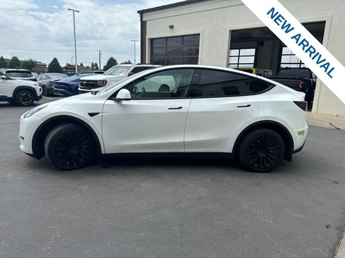 Used 2023 Tesla Model Y Long Range AWD/4WD image 4