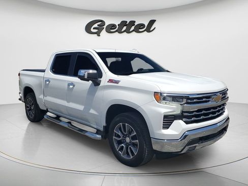Used 2022 Chevrolet Silverado 1500 LTZ w/ LTZ Convenience Package II AWD/4WD image 3