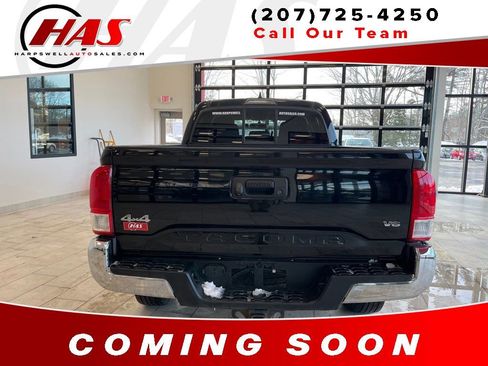 Used 2017 Toyota Tacoma image 4