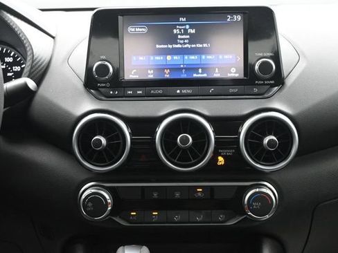 Used 2025 Nissan Sentra S w/ Lighting Package FWD image 12
