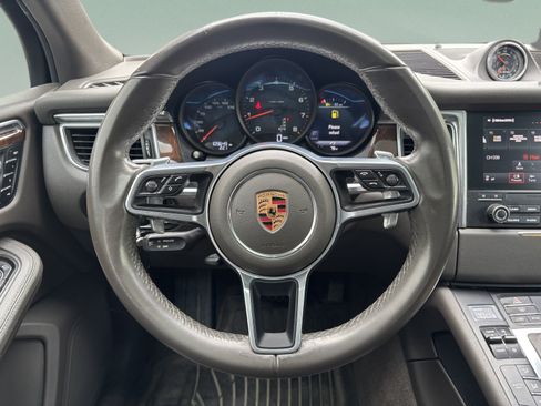 Used 2017 Porsche Macan AWD/4WD image 8