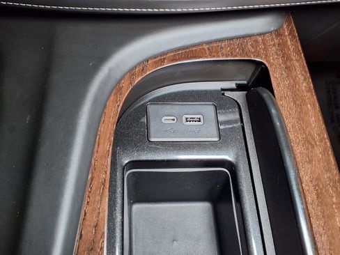 Used 2021 Cadillac Escalade ESV Sport Platinum AWD/4WD image 6