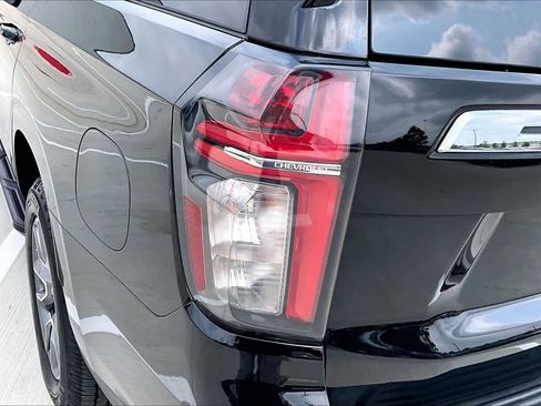 Used 2024 Chevrolet Tahoe LT w/ Luxury Package RWD image 28