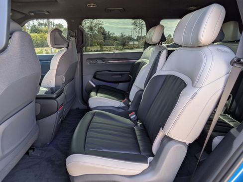 Certified 2025 Kia EV9 GT-Line image 19