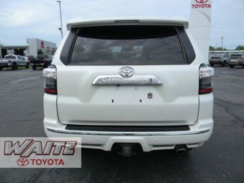Used 2023 Toyota 4Runner Limited AWD/4WD image 3