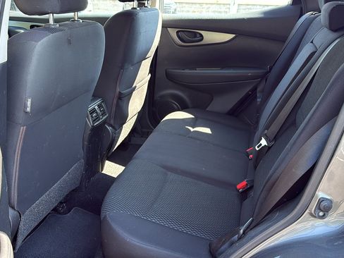 Used 2019 Nissan Rogue Sport S w/ Appearance Package AWD/4WD image 19