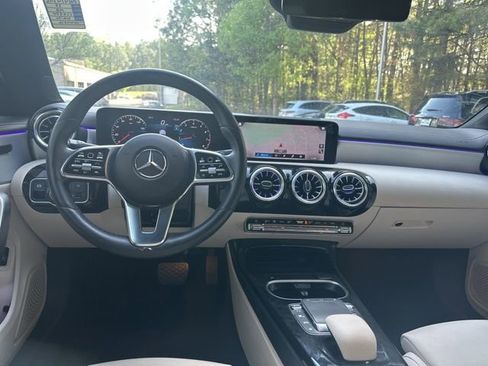 Used 2023 Mercedes-Benz CLA 250 w/ Premium Package image 11