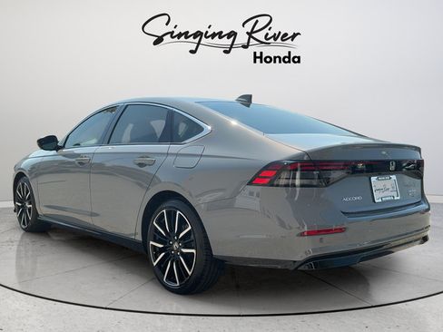 Used 2024 Honda Accord Touring image 5