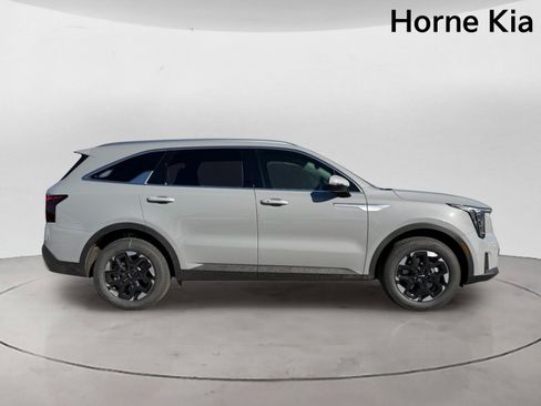 New 2026 Kia Sorento S FWD image 3