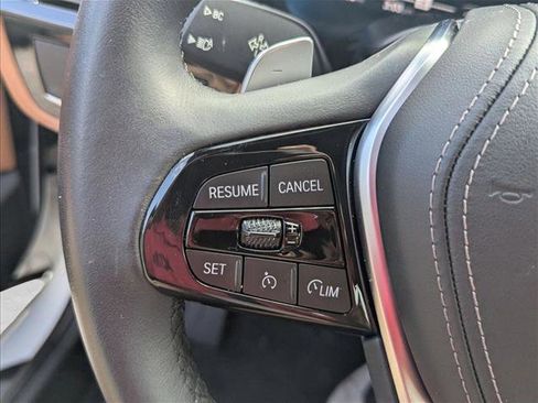 Certified 2023 BMW 530i w/ Premium Package image 10