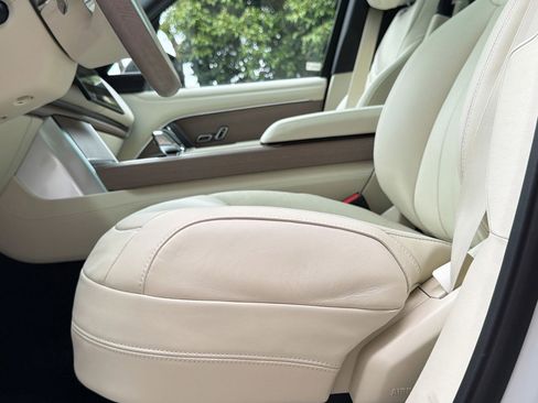 New 2026 Land Rover Range Rover Autobiography image 5