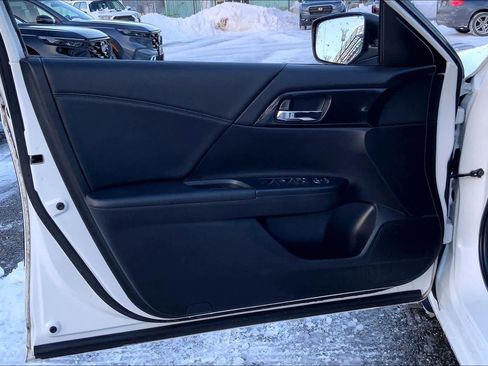 Used 2014 Honda Accord Sport image 21