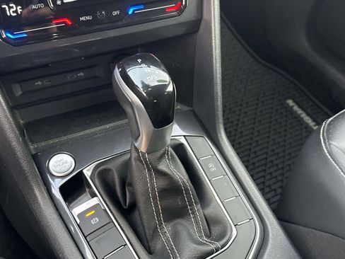 Used 2024 Volkswagen Tiguan SE image 20