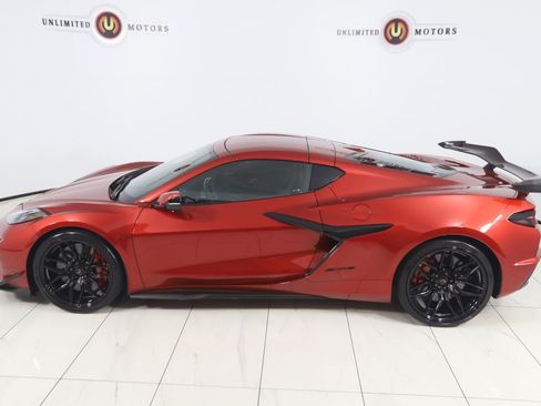 Used 2025 Chevrolet Corvette Z06 w/ Z07 Performance Package RWD image 42