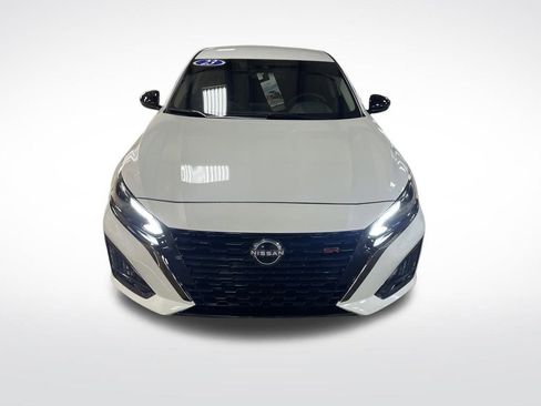 Certified 2023 Nissan Altima 2.5 SR image 10