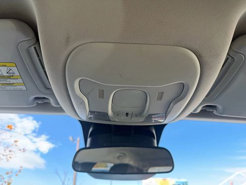 Used 2018 Jeep Renegade Altitude image 26