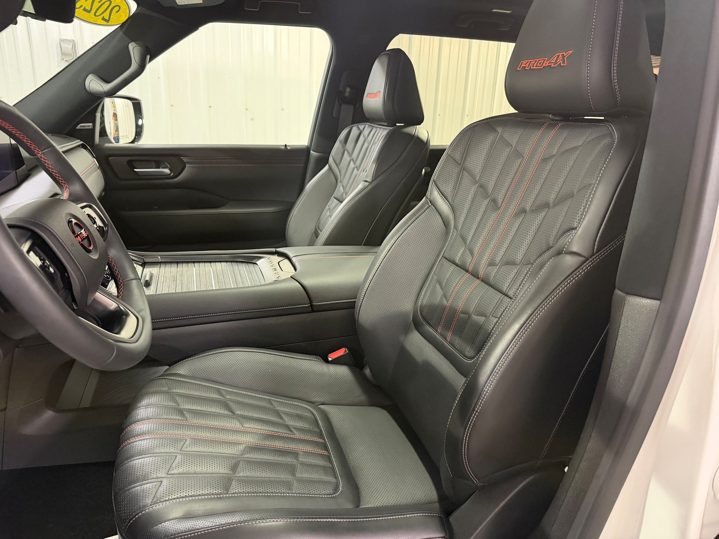 Used 2025 Nissan Armada PRO-4X w/ Pro-4X Premium Package AWD/4WD image 15