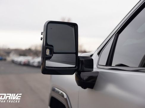 Used 2025 GMC Sierra 3500 Denali Ultimate image 18