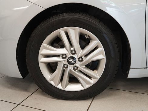 Used 2020 Hyundai Elantra Value Edition w/ Cargo Package (C1) FWD image 16