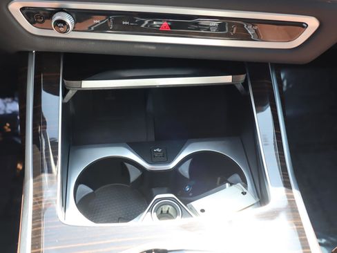 Used 2025 BMW X7 xDrive40i w/ Premium Package image 21