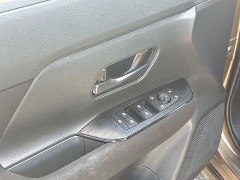 Certified 2025 Nissan Kicks S image 25