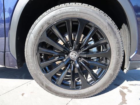 Certified 2024 Toyota Highlander XSE image 31