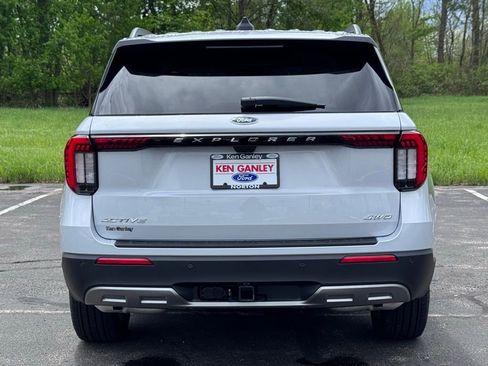 New 2026 Ford Explorer Active AWD/4WD image 10