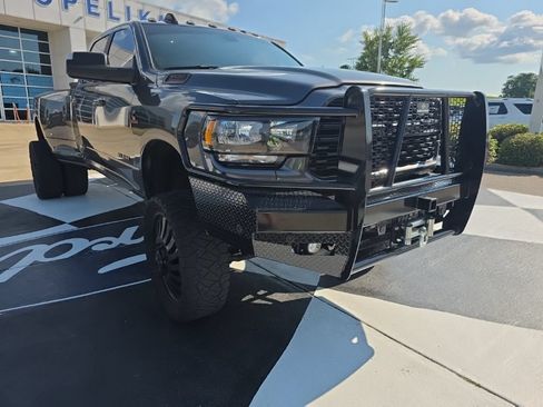 Used 2022 RAM 3500 Big Horn w/ Night Edition AWD/4WD image 10